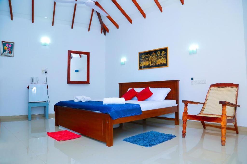 Blue Whale Lagoon Resort Ahangama Exterior foto