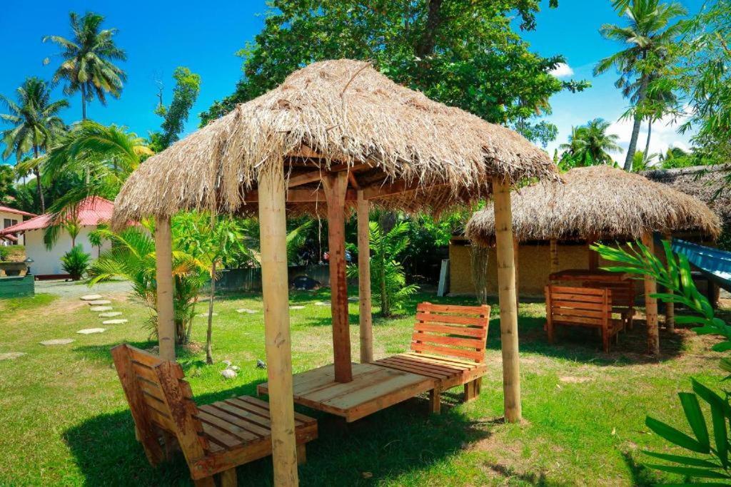 Blue Whale Lagoon Resort Ahangama Exterior foto