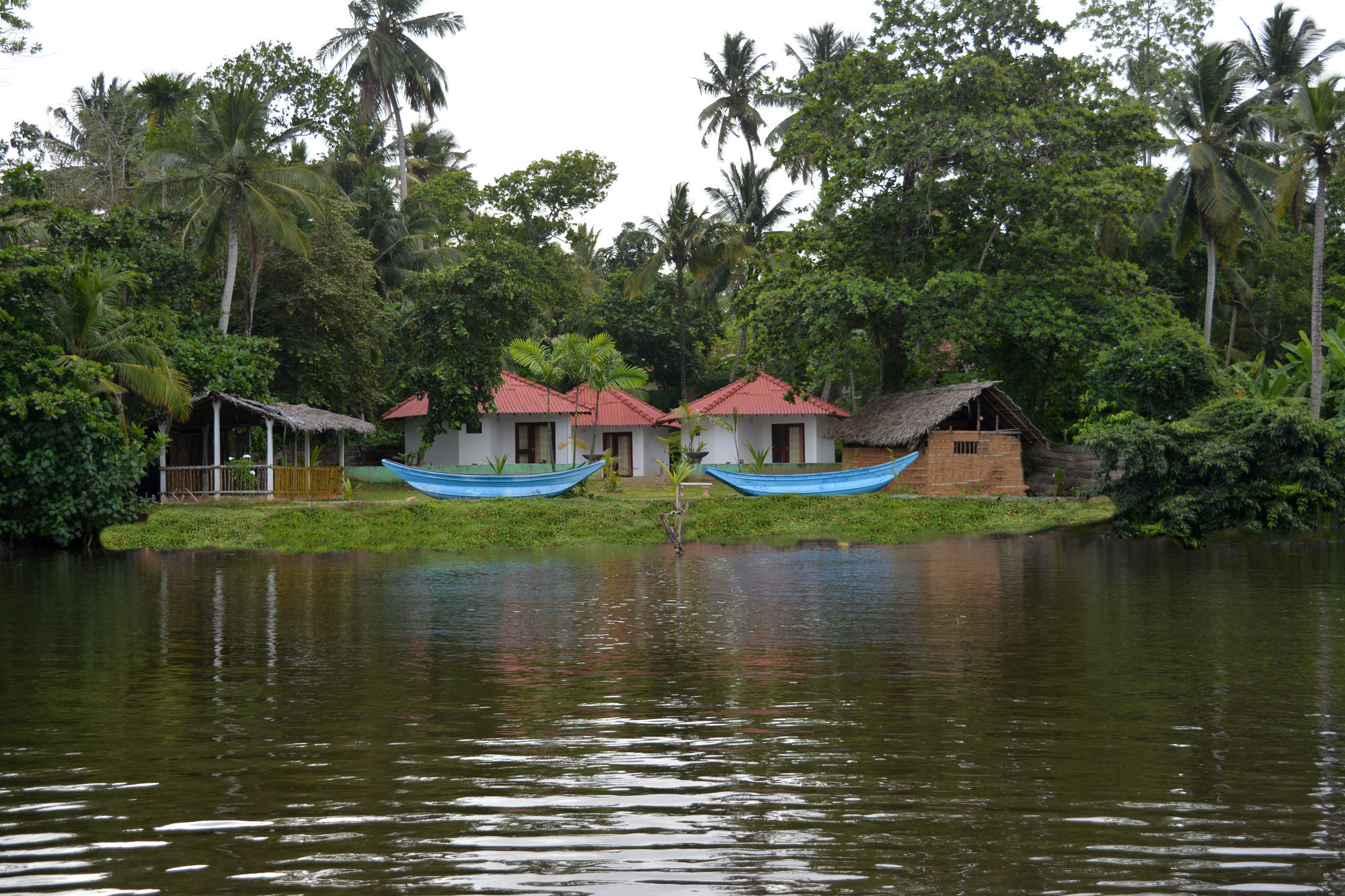 Blue Whale Lagoon Resort Ahangama Exterior foto
