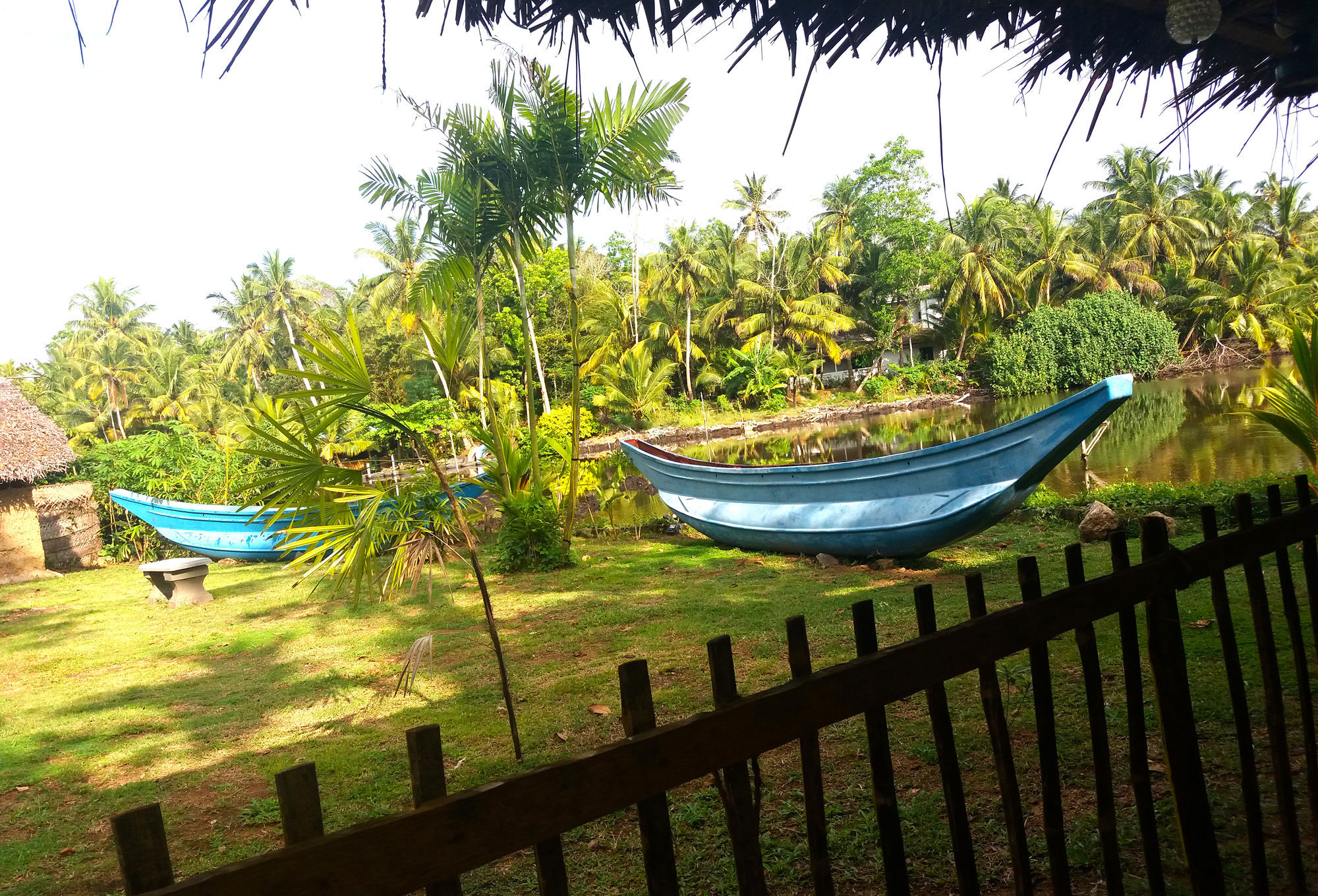 Blue Whale Lagoon Resort Ahangama Exterior foto